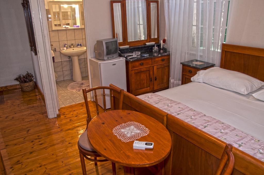 Marina Rooms Komiža Quarto foto
