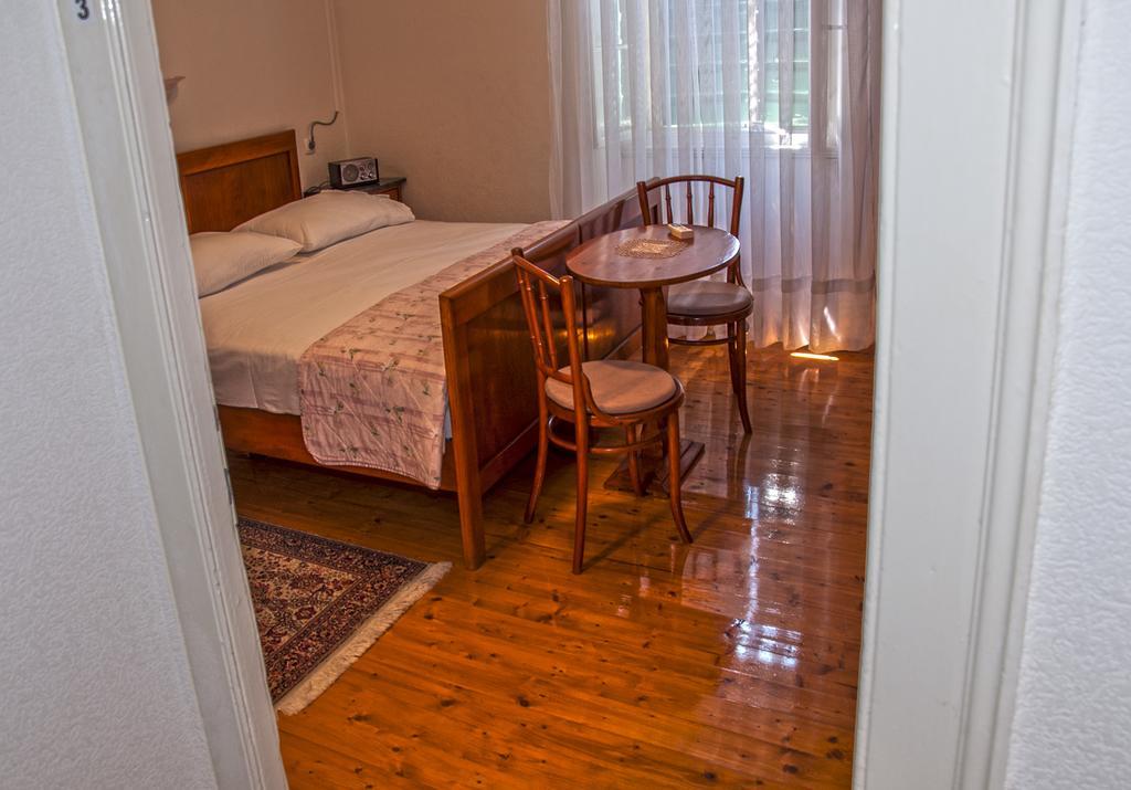 Marina Rooms Komiža Quarto foto